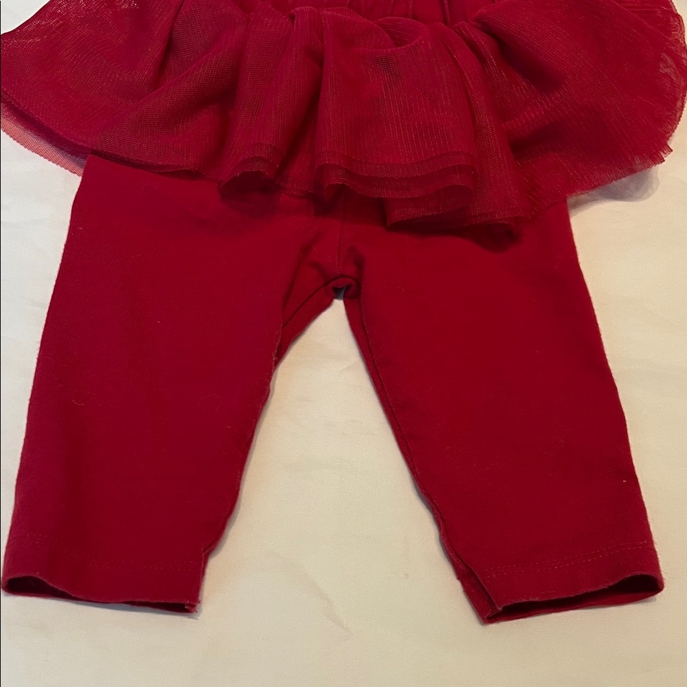 “Bundle 10/$13” Red Baby Leggings 0-3M with Tulle Skirt - Picture 5 of 6